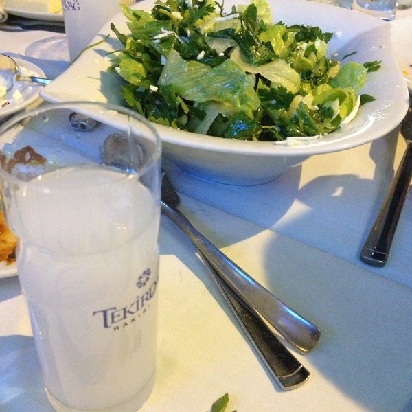 Foto diambil di Kalispera Restaurant oleh Mert S. pada 4/24/2013