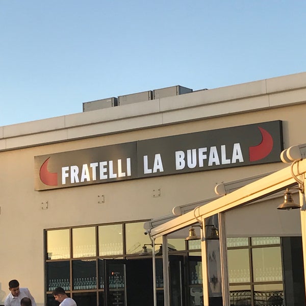 Photo taken at Fratelli La Bufala by Hanniq35 on 9/7/2017