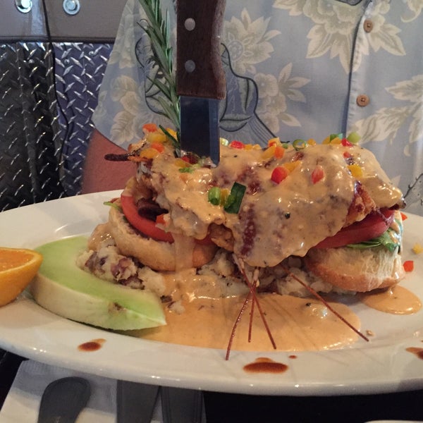 Photo taken at Hash House A Go Go - Plano by Jenna B. on 7/16/2016