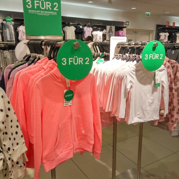 nearest h&m outlet