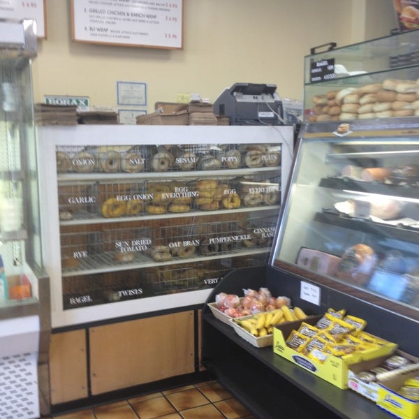 Bagel Lovers Bagel Shop in Patchogue