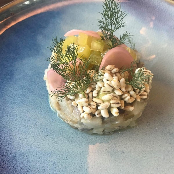Great starter from the lunch menu! Herring tartare - delicious! 😋