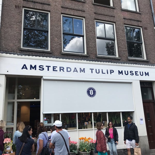 Photo taken at Amsterdam Tulip Museum by Ashleigh T. on 8/13/2019