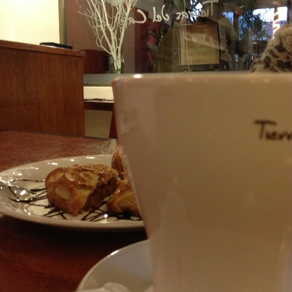 รูปภาพถ่ายที่ Tierras del Café โดย Mauro J. เมื่อ 1/23/2013