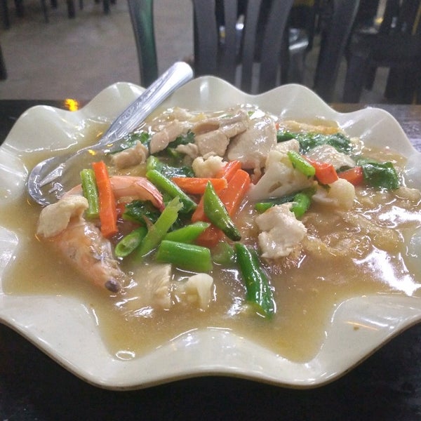 Sambulayang Tomyam Soup Place In Kuantan