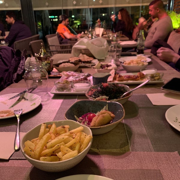 รูปภาพถ่ายที่ Restaurante Du Liban โดย AF ★ เมื่อ 2/28/2019