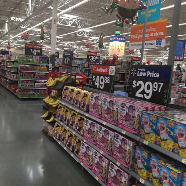 Walmart Supercenter - 4 tips from 232 visitors