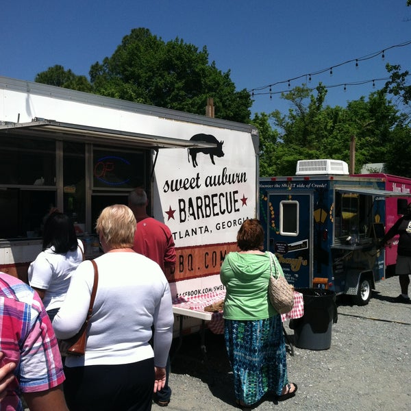 4/26/2013 tarihinde S.C. R.ziyaretçi tarafından Atlanta Food Truck Park &amp; Market'de çekilen fotoğraf