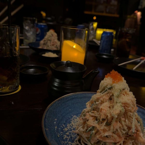 1/12/2024 tarihinde Bsoomziyaretçi tarafından GOLD Sushi Club'de çekilen fotoğraf