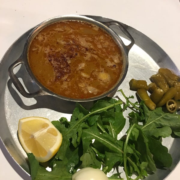 Foto diambil di Kelle Paşa Restaurant oleh Emre D. pada 3/17/2018