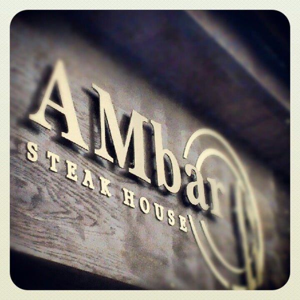 Снимок сделан в AMbar Steak House пользователем Al E. 3/14/2013