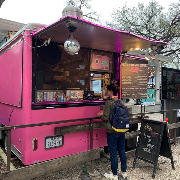 Photo taken at Little Lucy&#39;s Mini Donuts by Nana C. on 3/11/2019