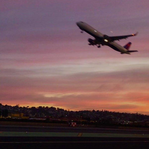 Foto tirada no(a) San Diego International Airport (SAN) por Pericles P. em 2/26/2024