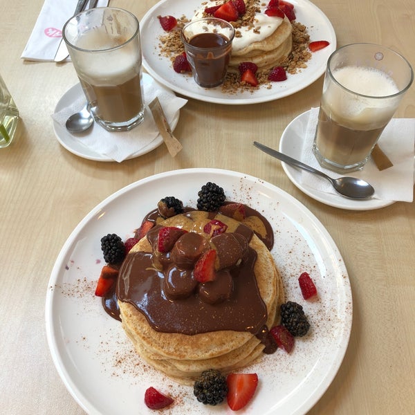 Excellent Pancakes - we’ve had the Good morning and the Infamous. They were great. The coffee is with oat milk - wise choice. Also, the staff is super friendly.