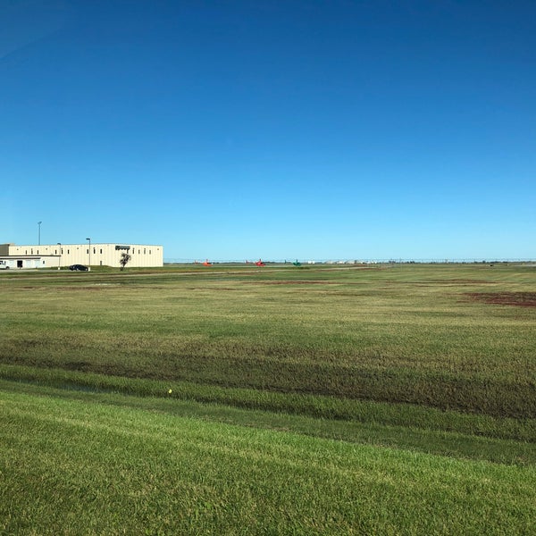รูปภาพถ่ายที่ Grand Forks International Airport (GFK) โดย Soren เมื่อ 9/23/2019