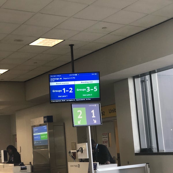 Gate C92 Newark Airport and Port Newark 1554 ziyaretçidan 4 tavsiye