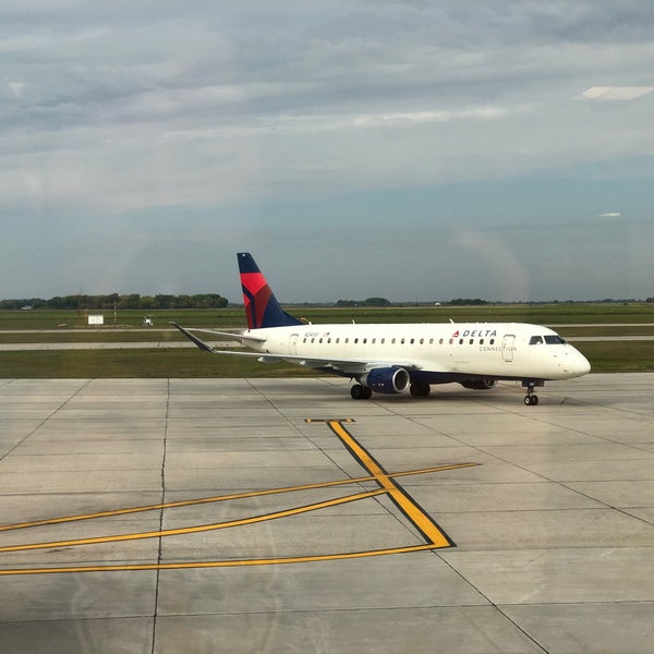 9/14/2023 tarihinde Sorenziyaretçi tarafından Grand Forks International Airport (GFK)'de çekilen fotoğraf