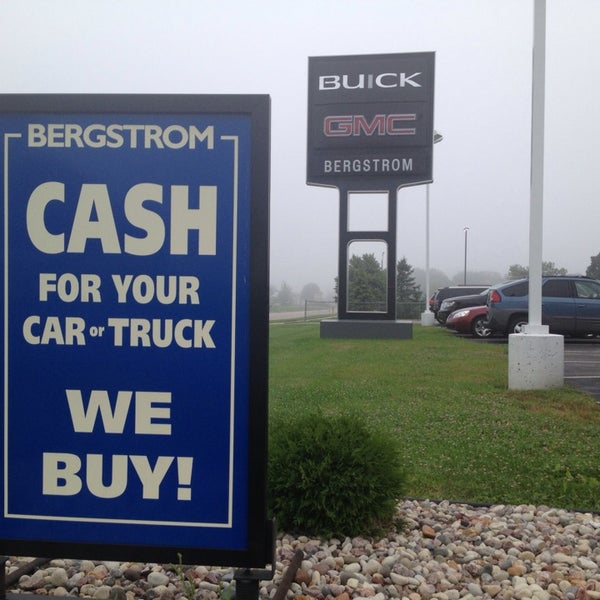 Foto diambil di Bergstrom Buick GMC of Appleton oleh Tom S. pada 8/23/2014