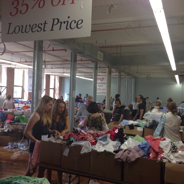 Vineyard Vines outlet Sale Outlet Store in North Common