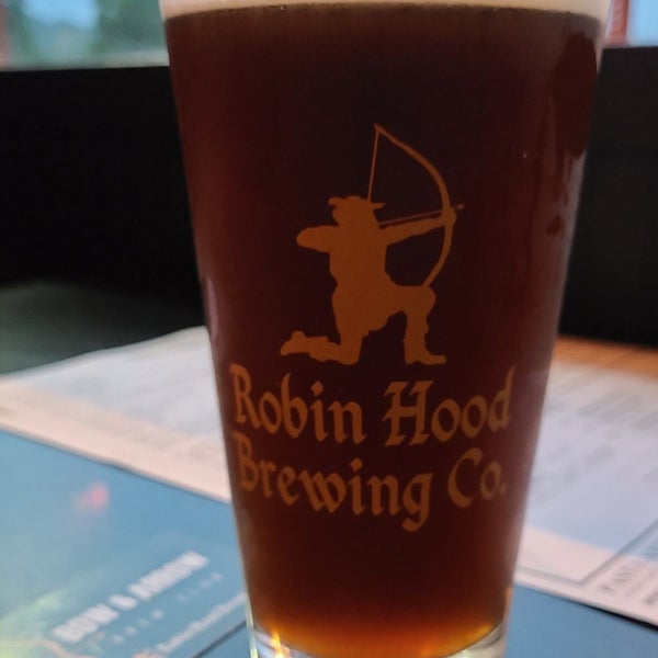 Photo taken at Home D Pizzeria &amp; Robin Hood Brewing Co. by Lynn Y. on 9/29/2020