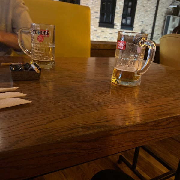 Foto diambil di M Pub &amp; Lounge oleh Hüdaver G. pada 6/22/2020