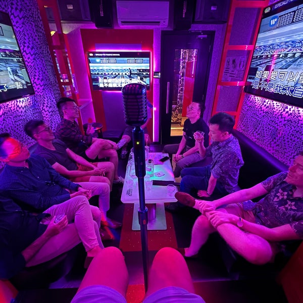 Cash Studio Family Karaoke Box Karaoke Bar in Singapore