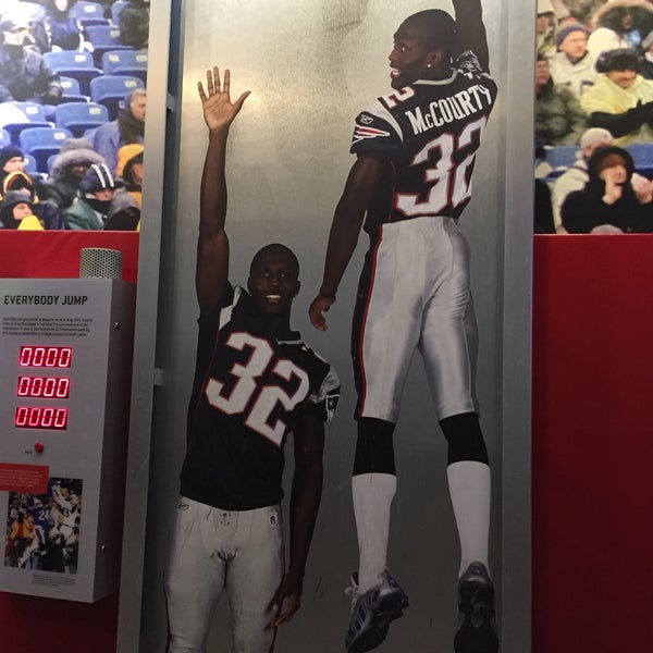 Photo taken at Patriots Hall of Fame by Krysten K. on 1/15/2017