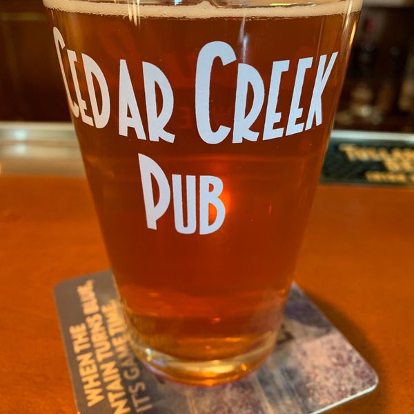 Снимок сделан в Cedar Creek Pub пользователем Drock F. 10/24/2019