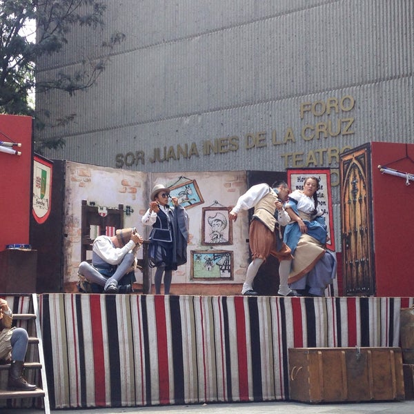 Снимок сделан в Foro Sor Juana Inés de la Cruz, Teatro UNAM пользователем Tete_CarmonaSJ 6/19/2016