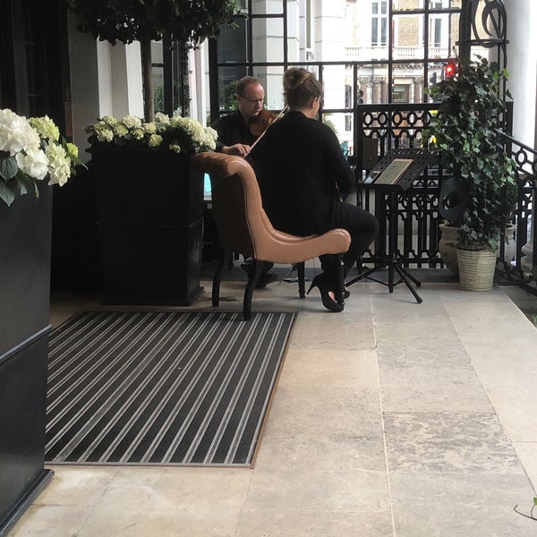 8/23/2018에 🪬님이 The Kensington Hotel에서 찍은 사진