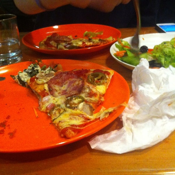 3/1/2013にGiulyGinevraB.がPyro Pizzaで撮った写真