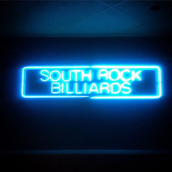 Foto tomada en Southrock Billiards &amp; Sports Bar  por Joshua P. el 4/5/2015