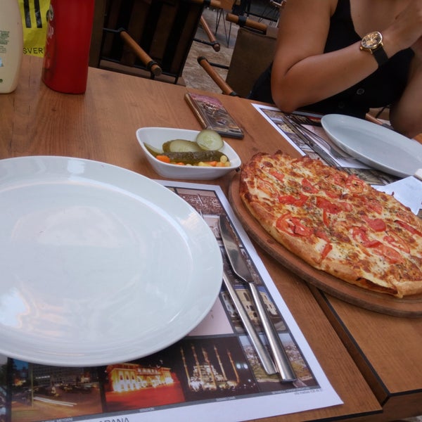 Foto tirada no(a) Pizza Uno por Sevda K. em 7/8/2019