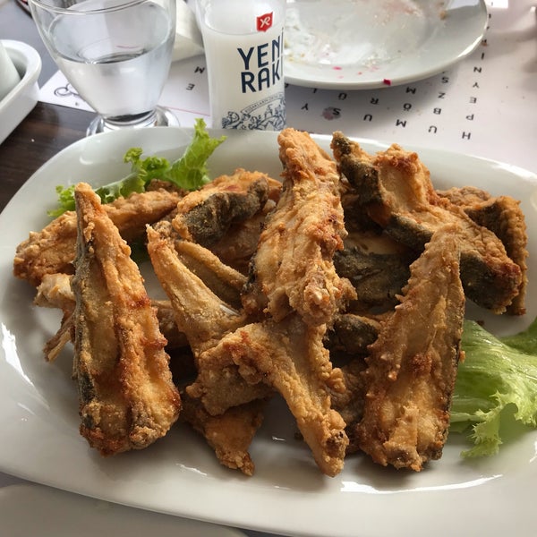 รูปภาพถ่ายที่ Çatkapı Et &amp; Balık Restaurant โดย Serdar Y. เมื่อ 4/23/2019