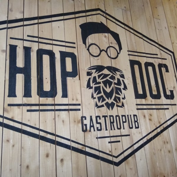 Photo taken at Hop Doc by Betti on 9/22/2018