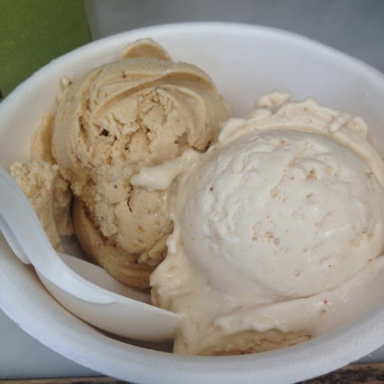 Photo taken at Jeni&#39;s Splendid Ice Creams by Megan C. on 10/6/2012