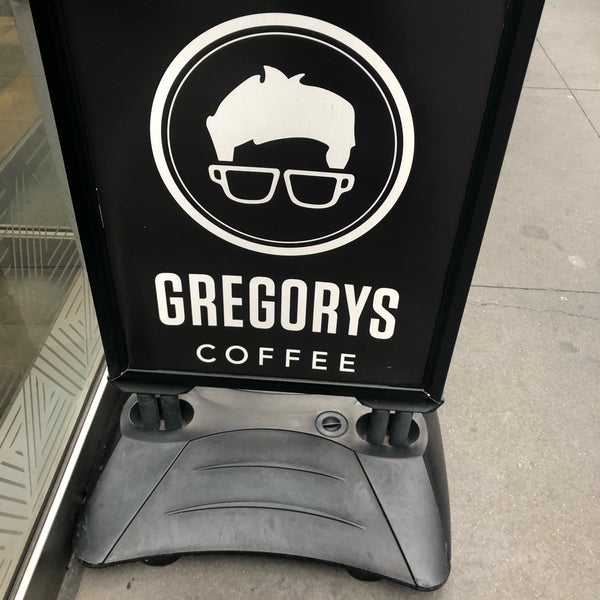 รูปภาพถ่ายที่ Gregorys Coffee โดย Megan C. เมื่อ 11/28/2018