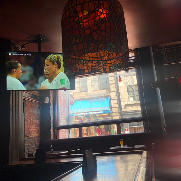 Foto diambil di The Keg Steakhouse + Bar - Vieux Montreal oleh Megan C. pada 7/4/2019