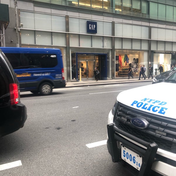 Gap hotsell 59th street