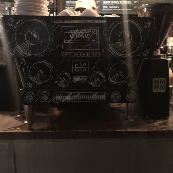 Foto diambil di Ground Central Coffee Company oleh Megan C. pada 10/17/2018