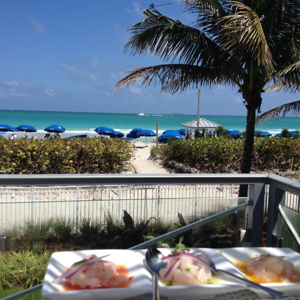 รูปภาพถ่ายที่ Cabana Beach Club โดย Melina B. เมื่อ 4/10/2013