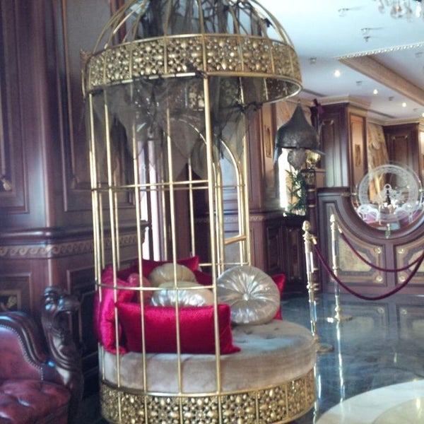 รูปภาพถ่ายที่ Ottoman&#39;s Life Boutique Hotel โดย Claude G. เมื่อ 7/23/2013