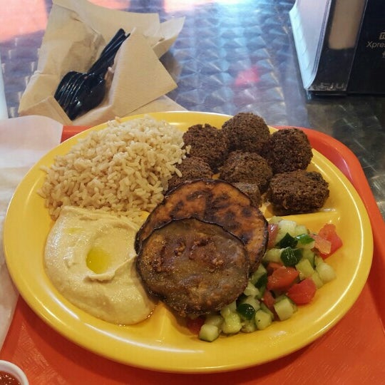 Photo taken at Hummus Grill by Daymon W. on 12/13/2015