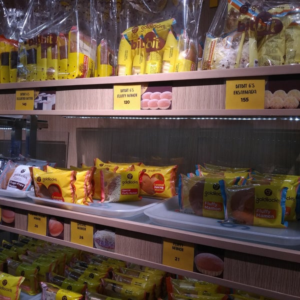 Goldilocks Bakery in Quezon City