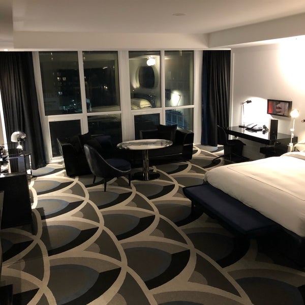 Foto diambil di Bisha Hotel oleh Ryan P. pada 3/13/2019