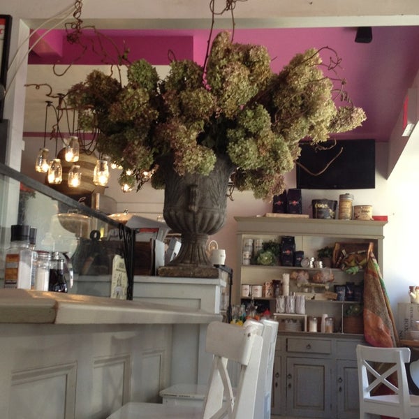 Photo taken at Ms. Dahlia&#39;s Cafe by Dori B. on 10/18/2013