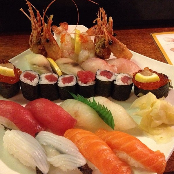 11/9/2013にjohn c.がYummy Sushiで撮った写真
