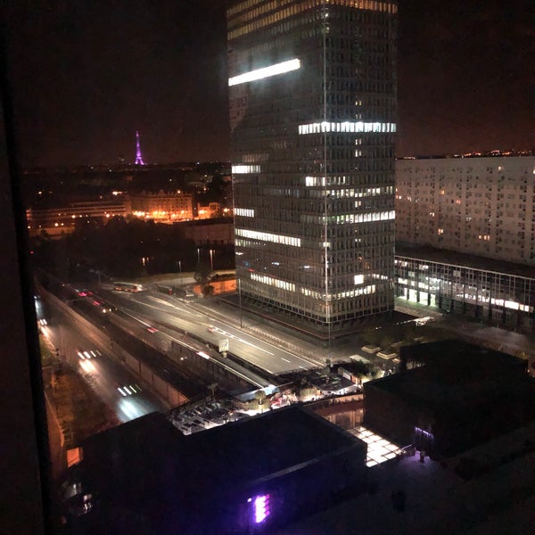 Foto diambil di Meliá La Défense Paris oleh Afnan pada 9/29/2019