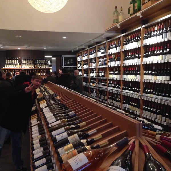 3/1/2015 tarihinde Dave G.ziyaretçi tarafından Morrell Wine Bar &amp; Cafe'de çekilen fotoğraf