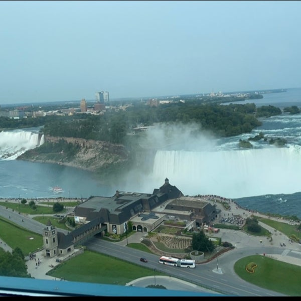รูปภาพถ่ายที่ Niagara Falls Marriott Fallsview Hotel &amp; Spa โดย Ron 🦦 เมื่อ 8/3/2023